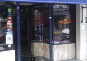 GE Azul Marino Ropa 300x210